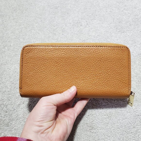 DIVINA FIRENZE Italian Leather Zip Around Wallet Pebble Mustard Gold 7.75 x 3.75 - Picture 3 of 12